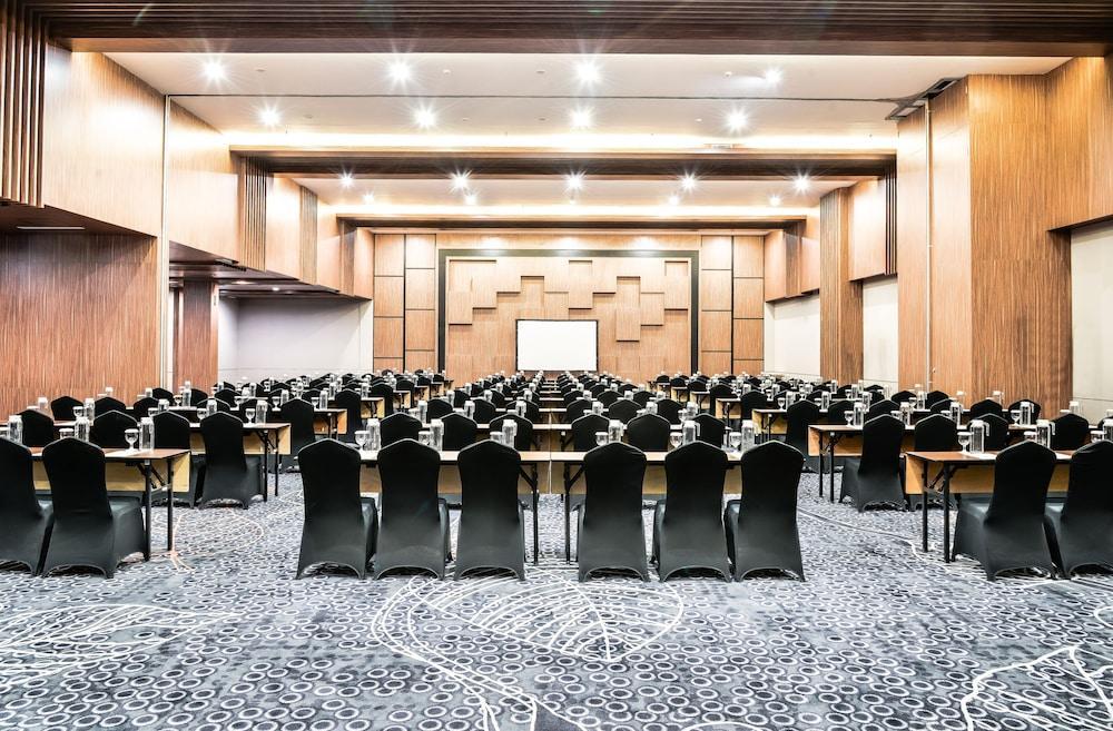Aston Sidoarjo City Hotel & Conference Center المظهر الخارجي الصورة